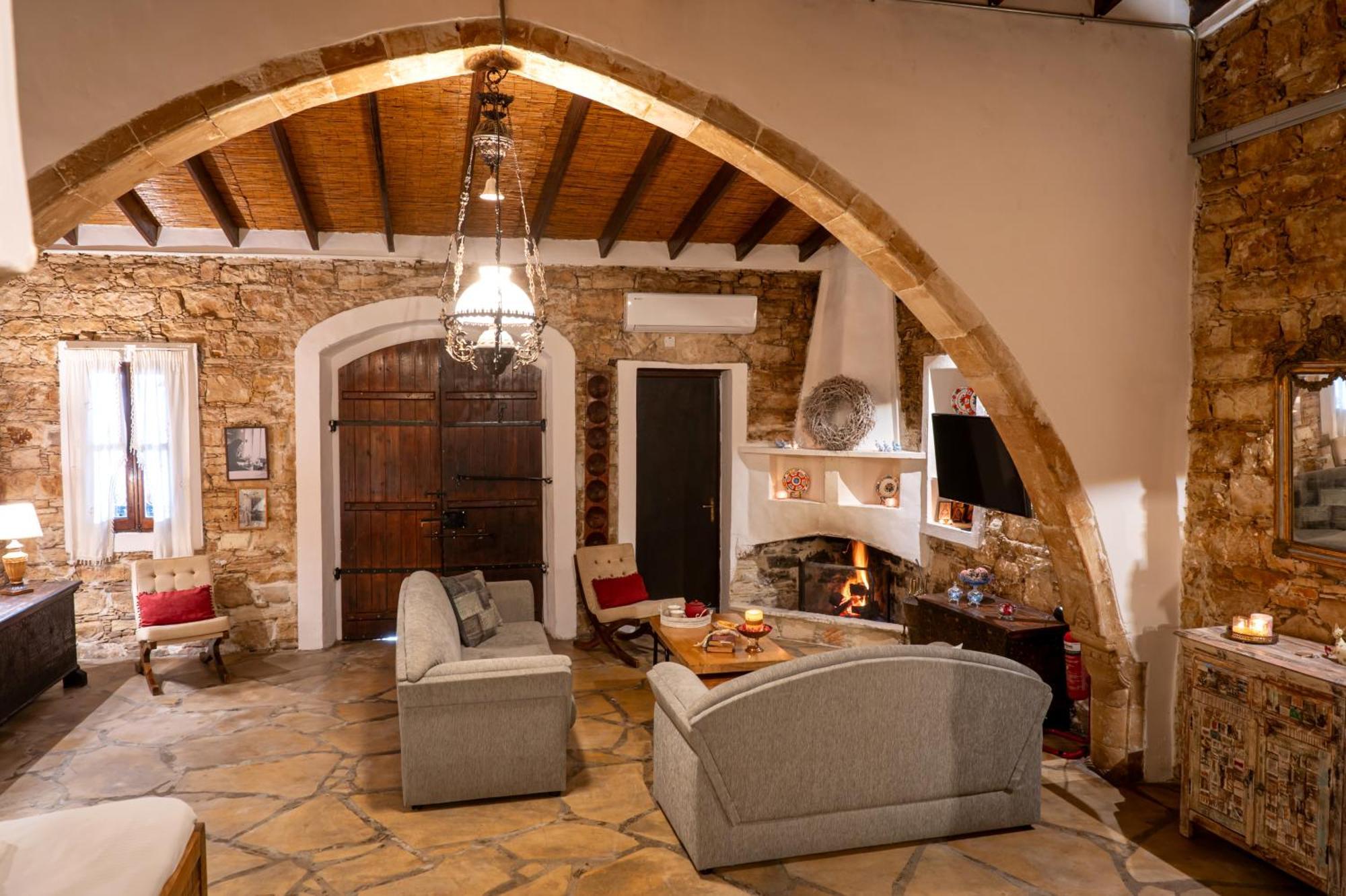 Oinoessa Traditional Boutique Guest Houses Lofou Dış mekan fotoğraf
